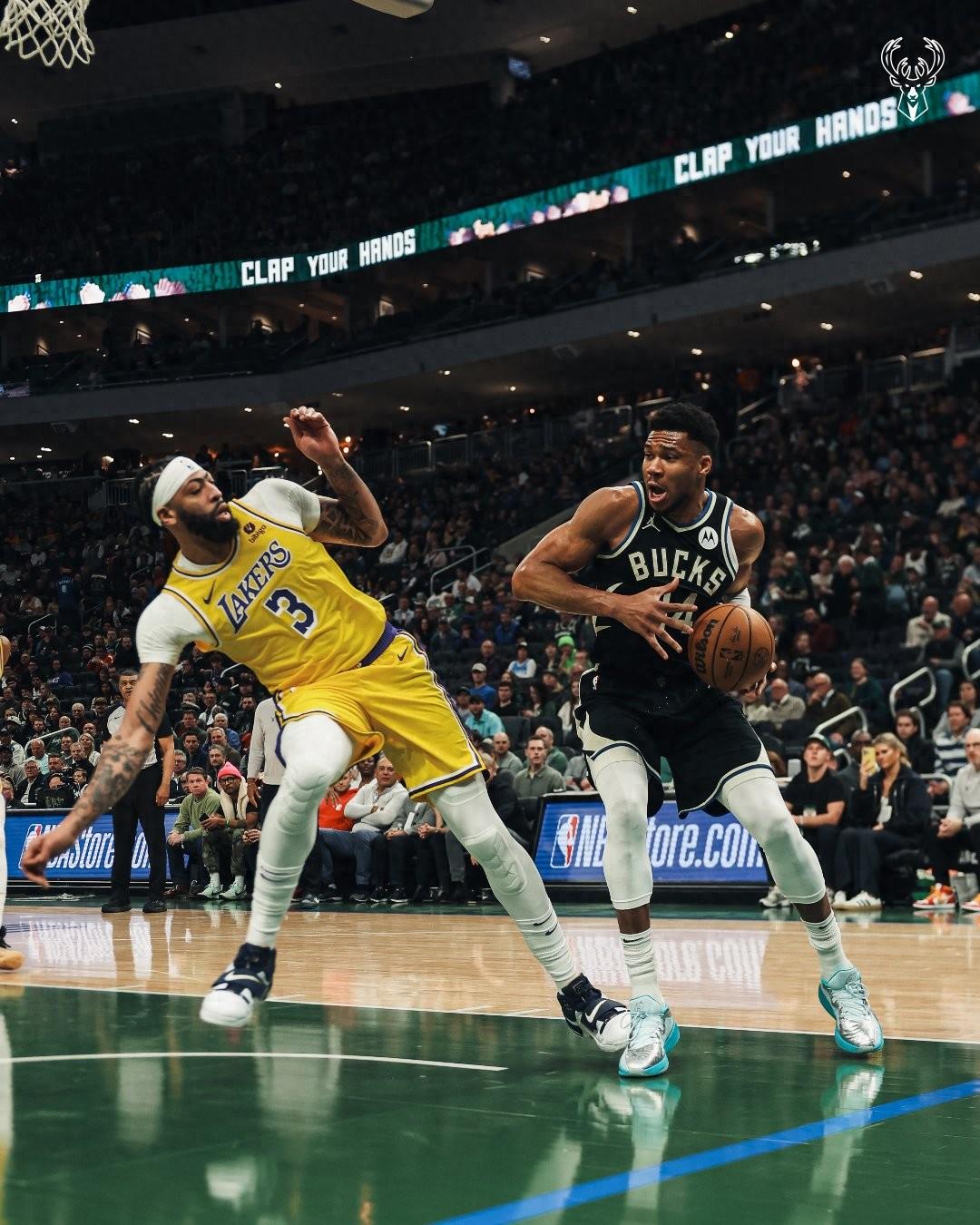 KAIYUNSPORTS官方账号登录-字母哥重返赛场，险胜首场状态出色，SKT观众沸腾！-KAIYUNSPORTS官方账号登录
